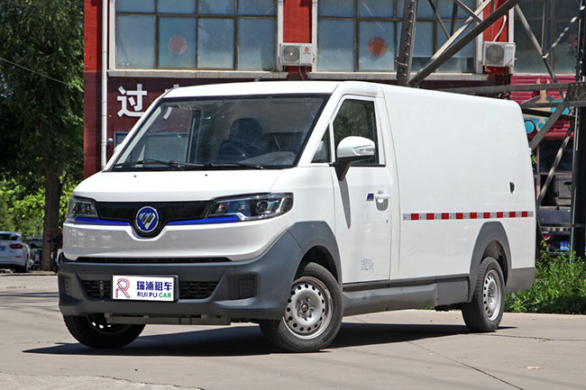 福田智藍精靈E7 續(xù)航270KM